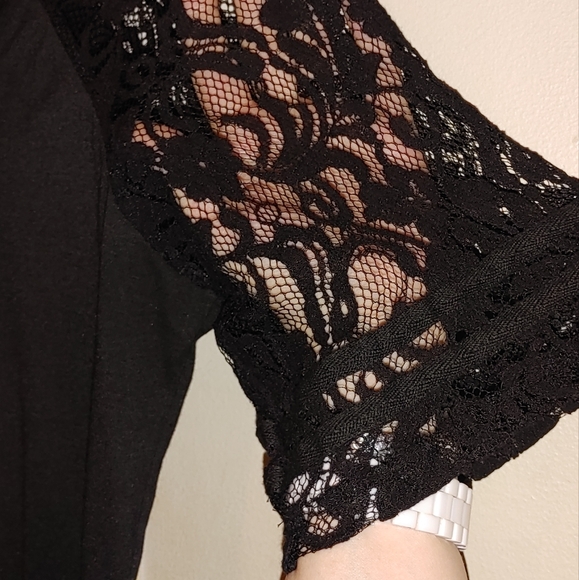 Rosegal black T with lace arms - Picture 4 of 5